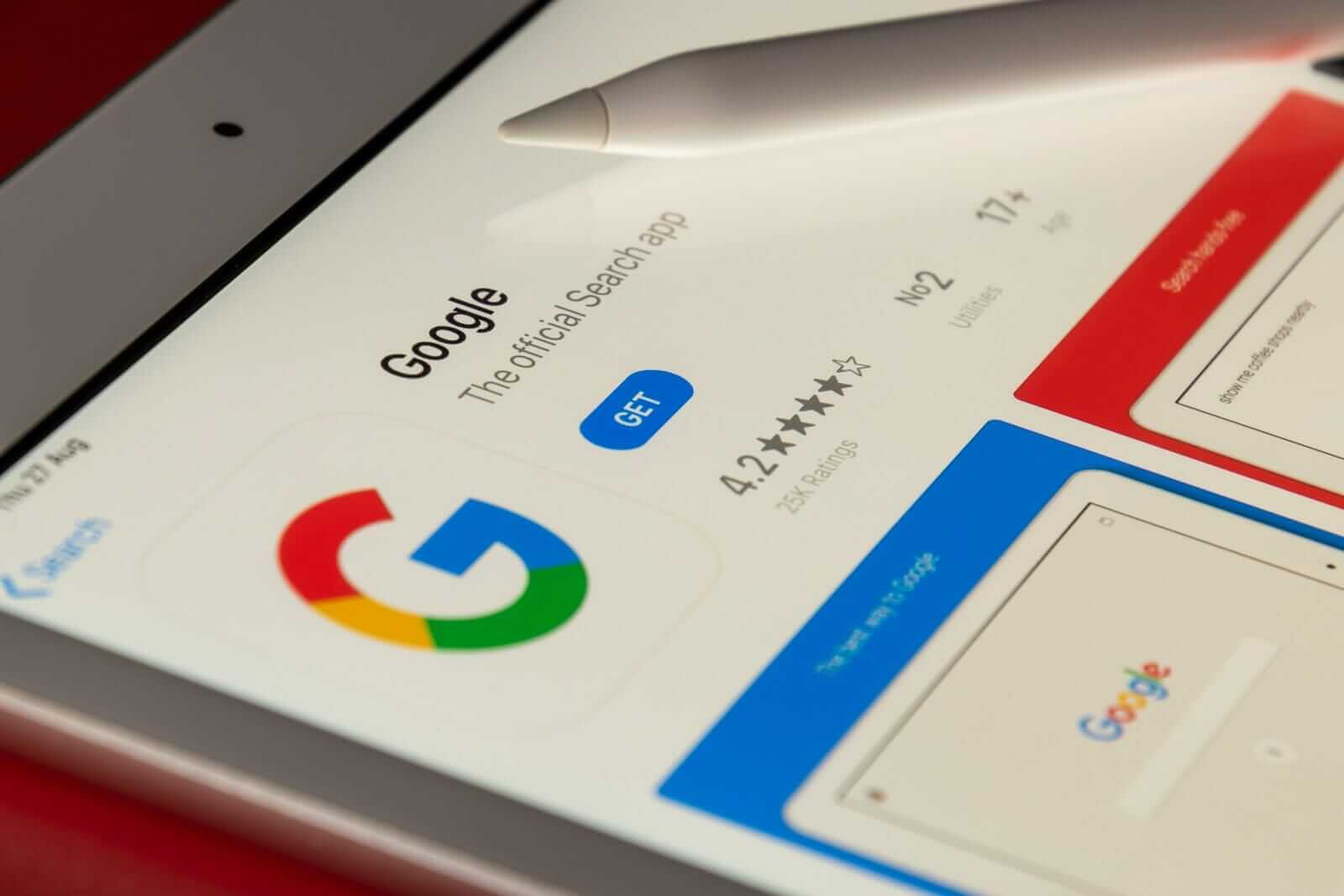 estate-agent-website-seo-google-on-smartphone