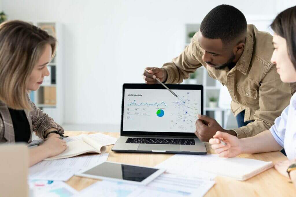What Is Digital Marketing? - Web Design Saigon Reporting marketing statistics at meeting
